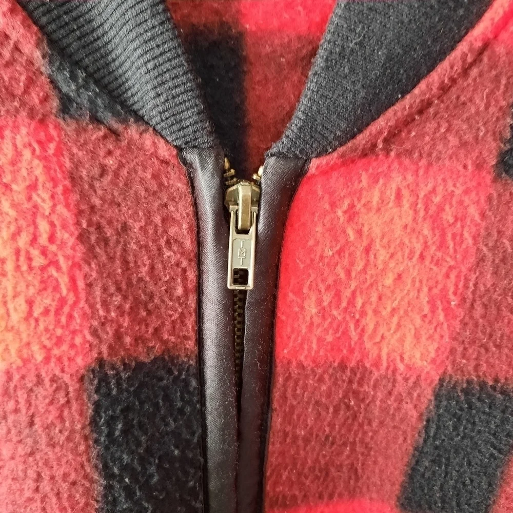 Vintage Falls Creek red and black buffalo check plaid fleece full zip vest